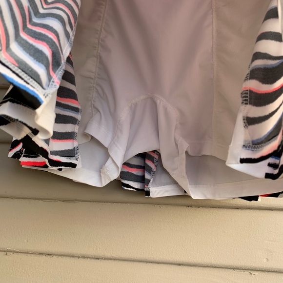 Tail Rosyelyn Golf Tennis Skirt Skort ZEBRA Pockets White Black Blue & Red S. - Picture 7 of 8